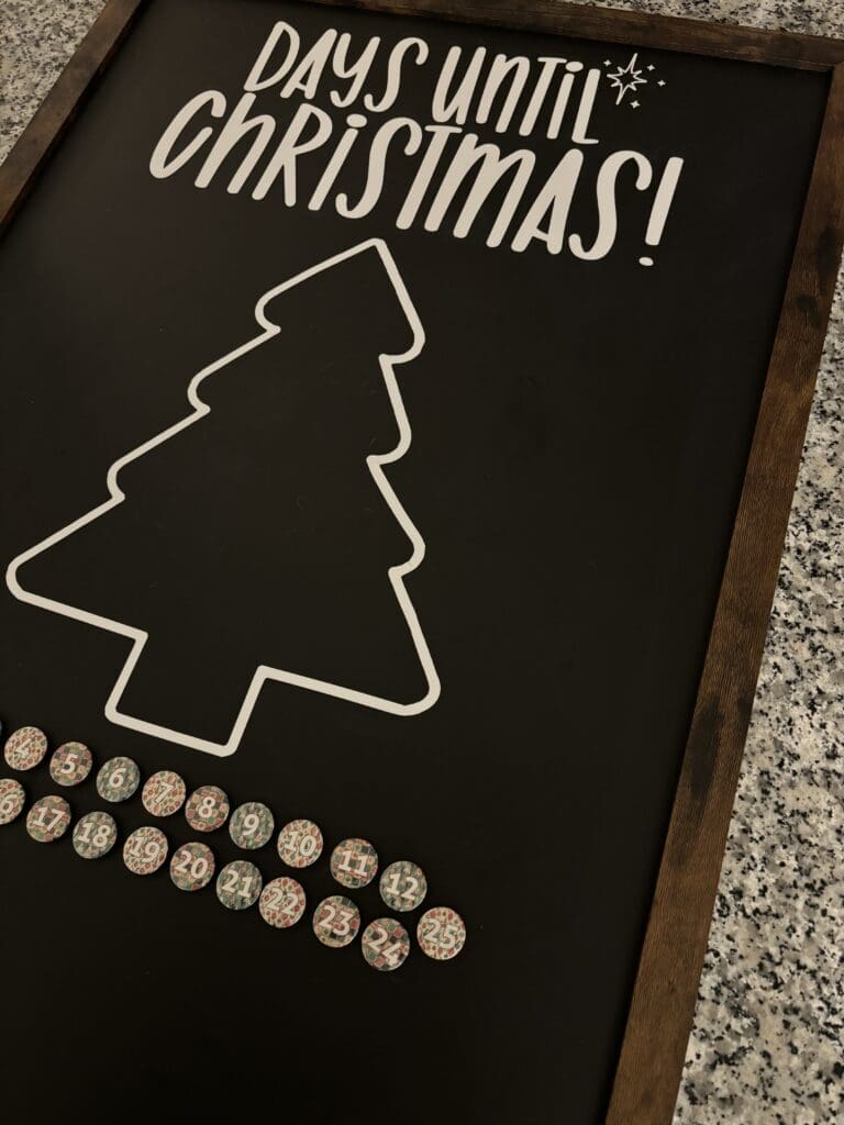 DIY Christmas Countdown Chalkboard with vinyl tree and lettering