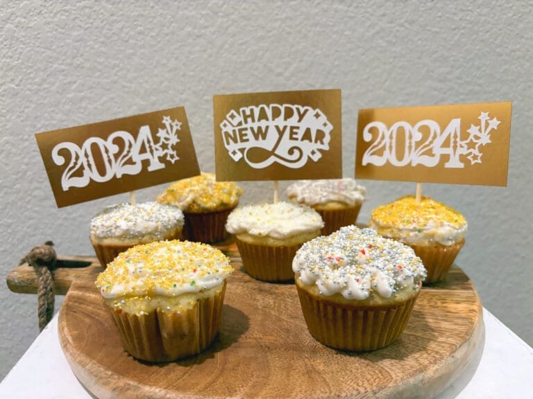 New Years Cupcakes with festive handmade cupcake toppers, gold and white new years eve